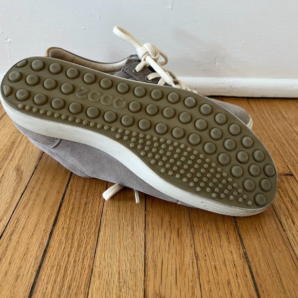 Ecco Soft 7 Women's Sneaker Gray Leather Sz 6 - Picture 3 of 4